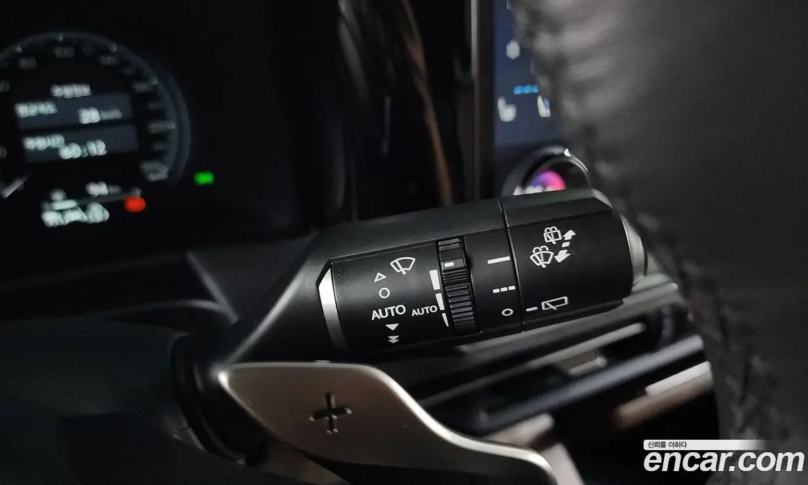 Lexus LM 2025 2.4 автомат (гидро), фото 10 Lexus LM 2025 2.4 автомат (гидро), фото 10