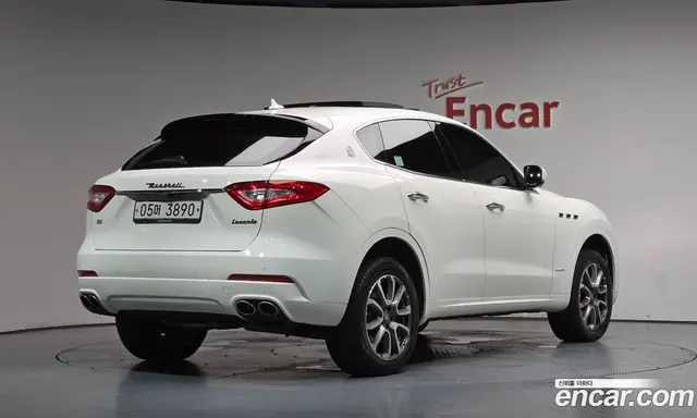 Maserati Levante 2018 3.0 автомат (гидро), миниатюра 1