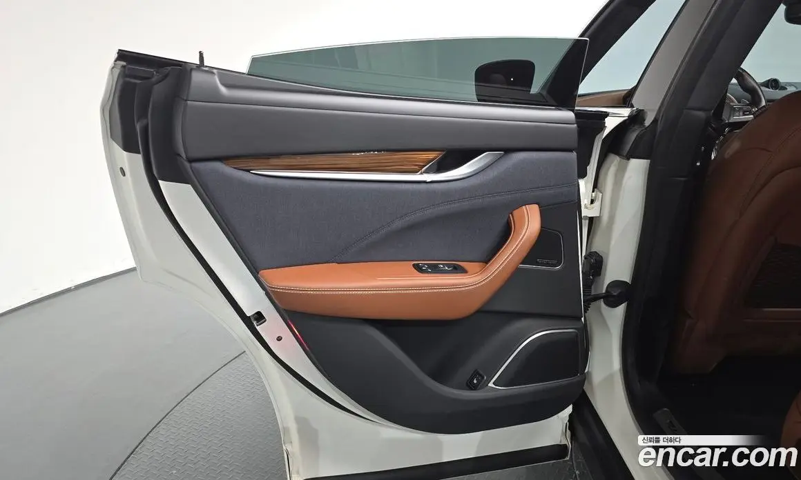 Maserati Levante 2018 3.0 автомат (гидро), фото 14