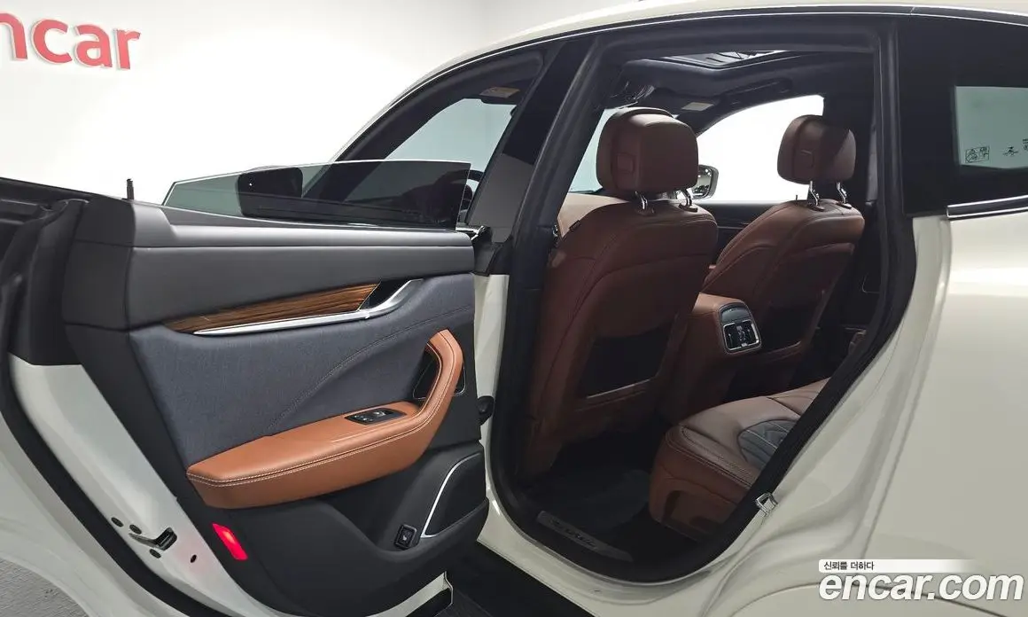 Maserati Levante 2018 3.0 автомат (гидро), фото 15