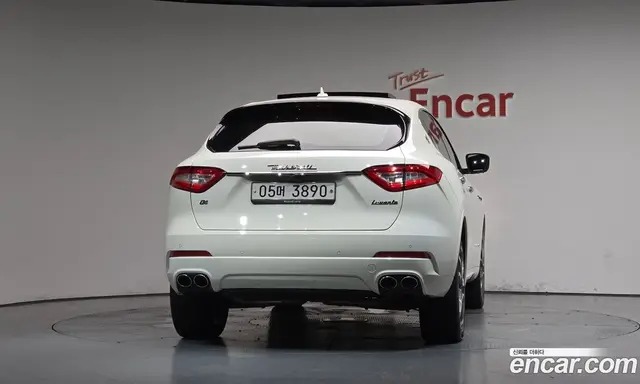 Maserati Levante 2018 3.0 автомат (гидро), миниатюра 3