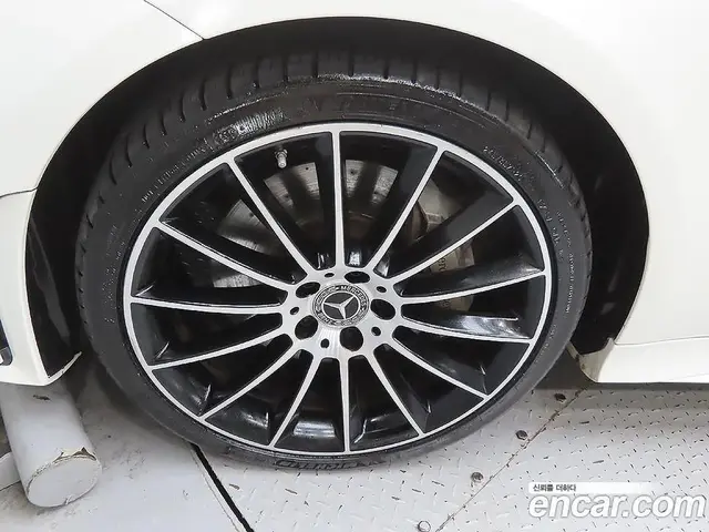 Mercedes-Benz CLS-Class 2019 3.0 автомат (гидро), миниатюра 5