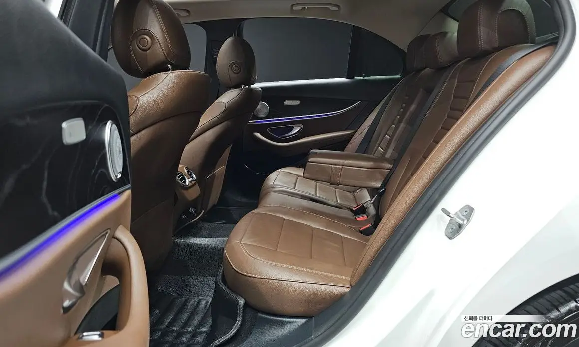 Mercedes-Benz E-Class 2017 1.9 автомат (гидро), фото 16 Mercedes-Benz E-Class 2017 1.9 автомат (гидро), фото 16