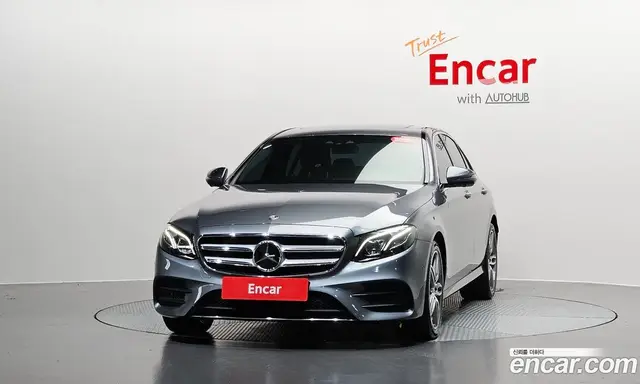 Mercedes-Benz E-Class 2020 2.0 автомат (гидро), миниатюра 2