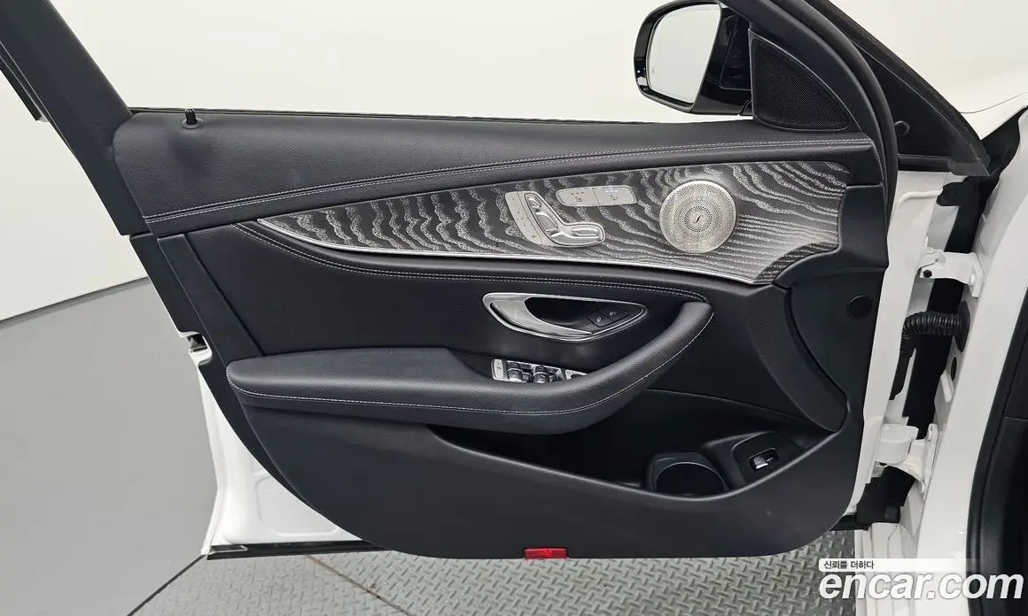 Mercedes-Benz E-Class 2023 2.0 автомат (гидро), фото 14 Mercedes-Benz E-Class 2023 2.0 автомат (гидро), фото 14