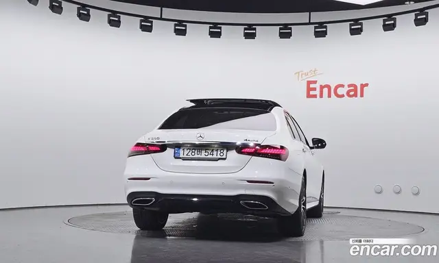 Mercedes-Benz E-Class 2023 2.0 автомат (гидро), миниатюра 4 Mercedes-Benz E-Class 2023 2.0 автомат (гидро), миниатюра 4