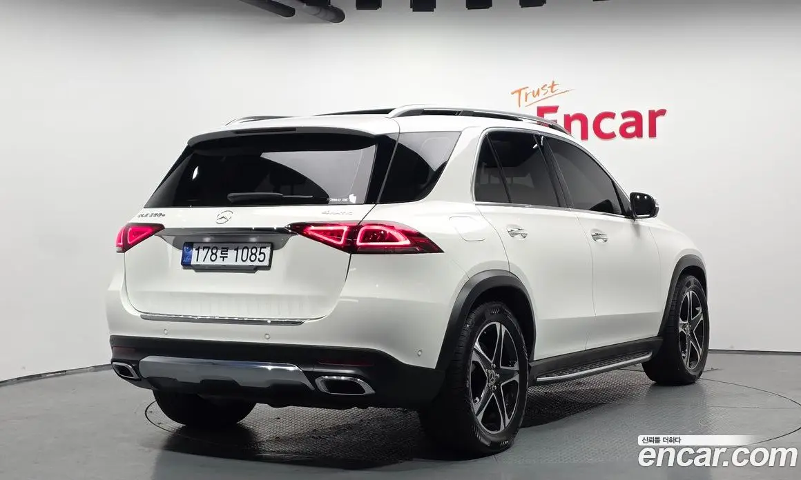 Mercedes-Benz GLE-Class 2022 2.0 автомат (гидро), фото 2 Mercedes-Benz GLE-Class 2022 2.0 автомат (гидро), фото 2