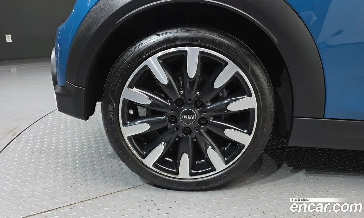 Mini Cooper 2021 2.0 автомат (гидро), фото 5 Mini Cooper 2021 2.0 автомат (гидро), фото 5