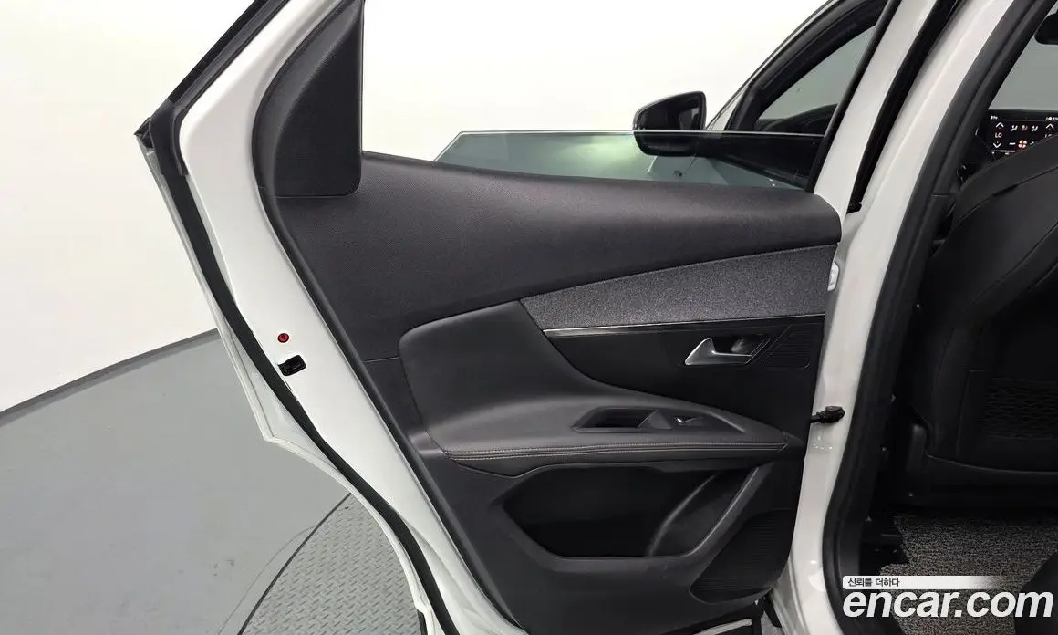 Peugeot 3008 2020 1.5 автомат (гидро), фото 15 Peugeot 3008 2020 1.5 автомат (гидро), фото 15
