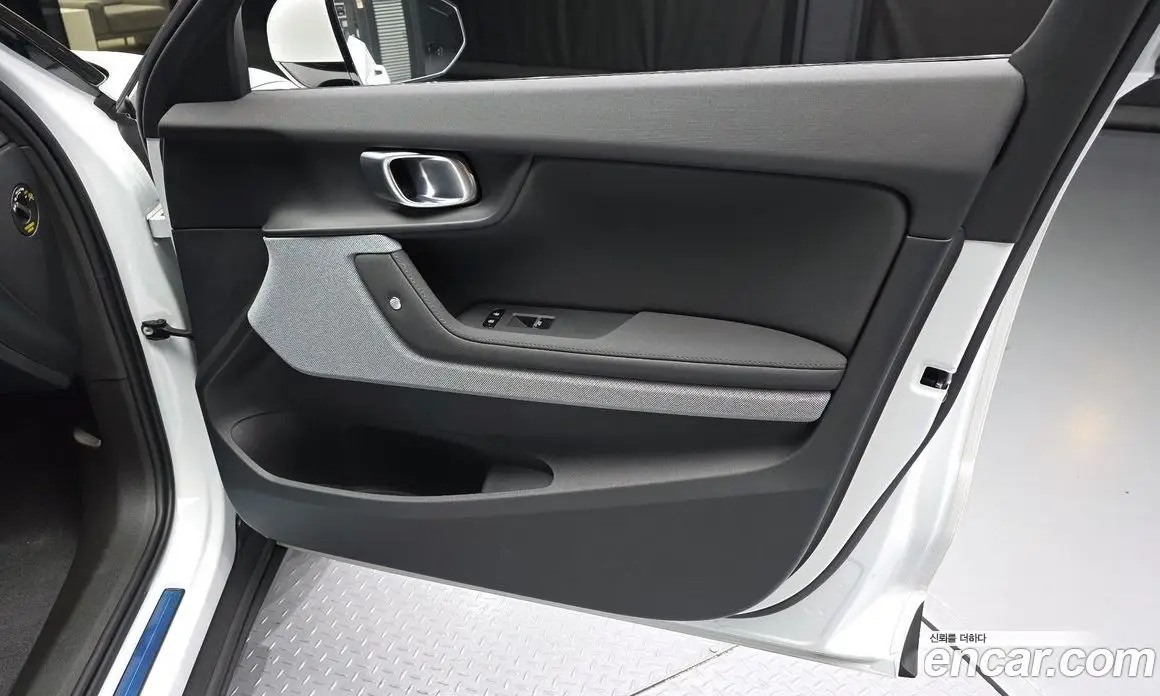 Polestar Polestar 2 2023 0.2 автомат (гидро), фото 14 Polestar Polestar 2 2023 0.2 автомат (гидро), фото 14
