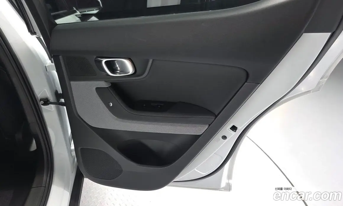 Polestar Polestar 2 2023 0.2 автомат (гидро), фото 15 Polestar Polestar 2 2023 0.2 автомат (гидро), фото 15