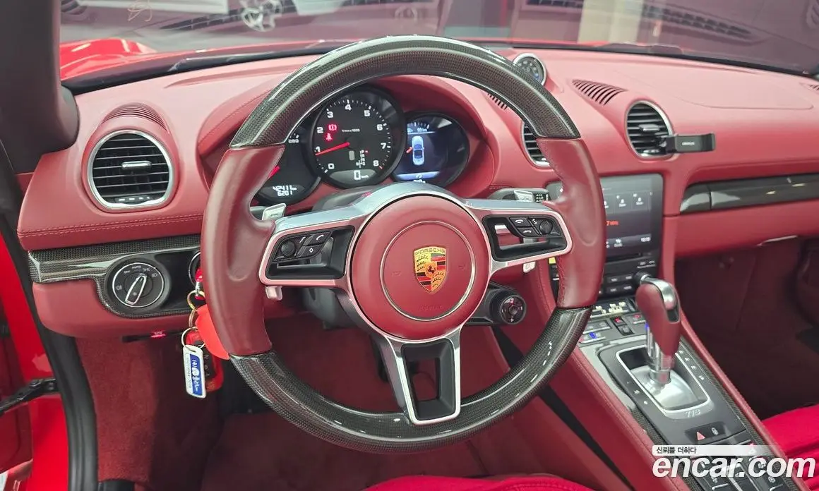 Porsche 718 2018 2.0 автомат (гидро), фото 17 Porsche 718 2018 2.0 автомат (гидро), фото 17