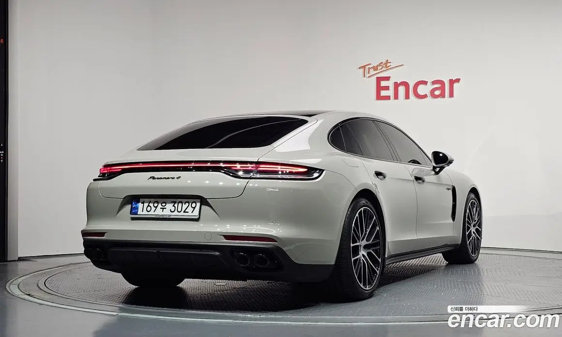 Porsche Panamera 2023 2.9 автомат (гидро), фото 2