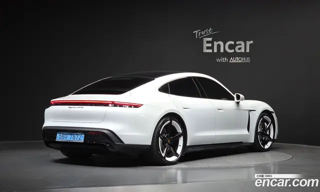 Porsche Taycan 2023 0.1 автомат (гидро), миниатюра 2 Porsche Taycan 2023 0.1 автомат (гидро), миниатюра 2