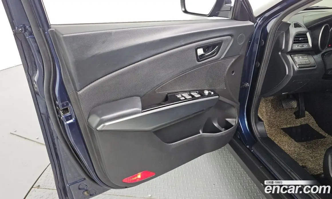 SsangYong TIBOLI 2018 1.6 автомат (гидро), фото 14