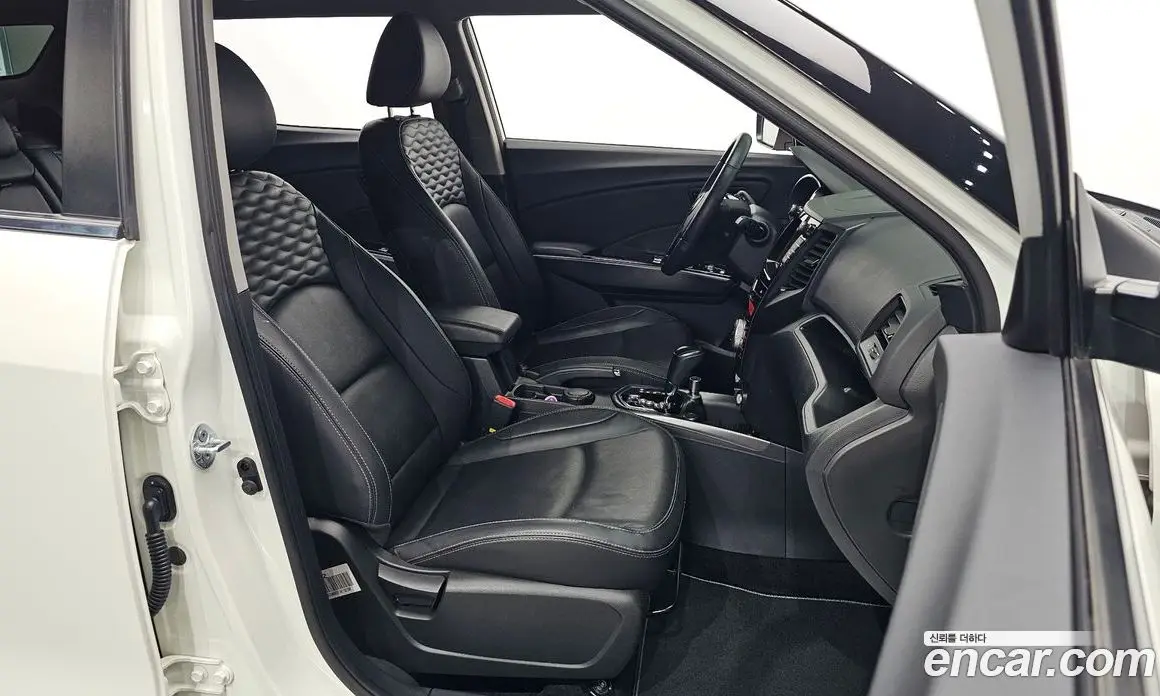 SsangYong TIBOLI 2018 1.6 автомат (гидро), фото 16 SsangYong TIBOLI 2018 1.6 автомат (гидро), фото 16