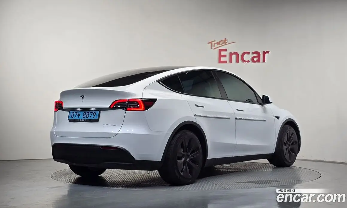 Tesla Model Y 2023 0.2 автомат (гидро), фото 1