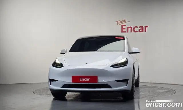 Tesla Model Y 2023 0.2 автомат (гидро), миниатюра 2