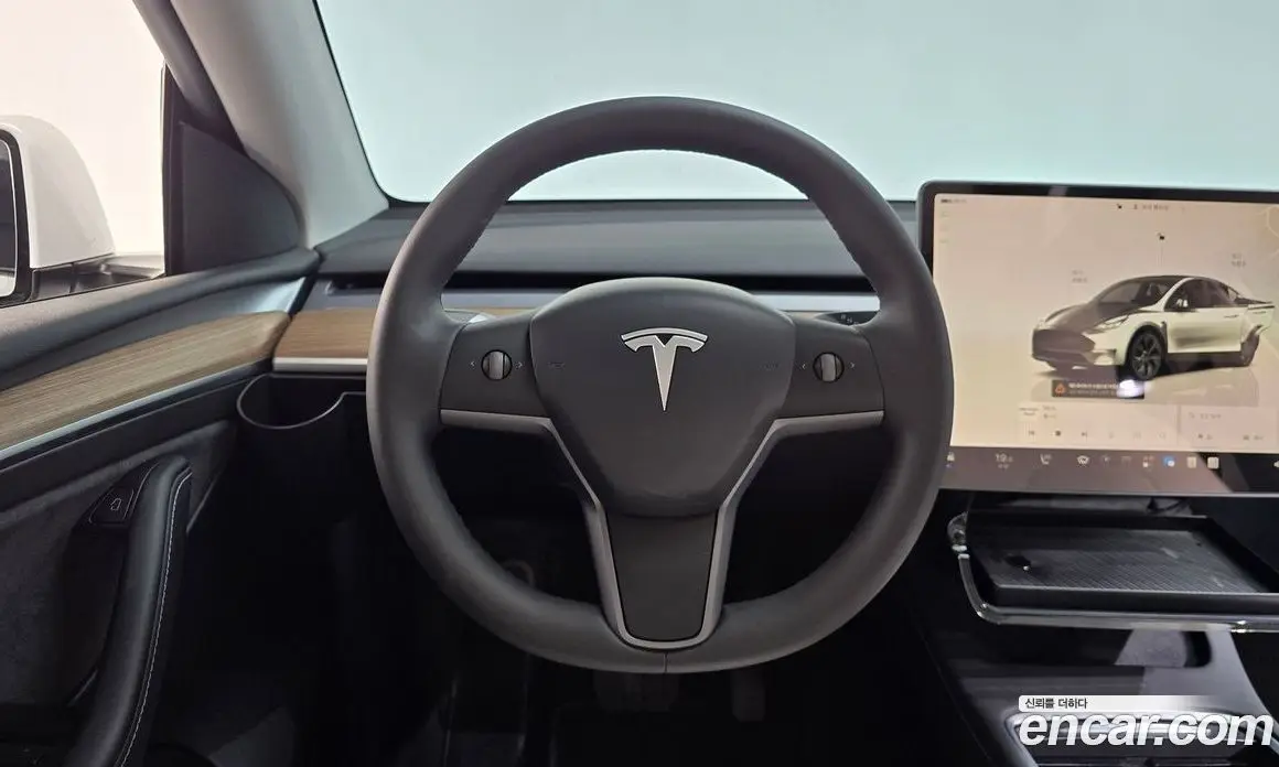 Tesla Model Y 2023 0.2 автомат (гидро), фото 18