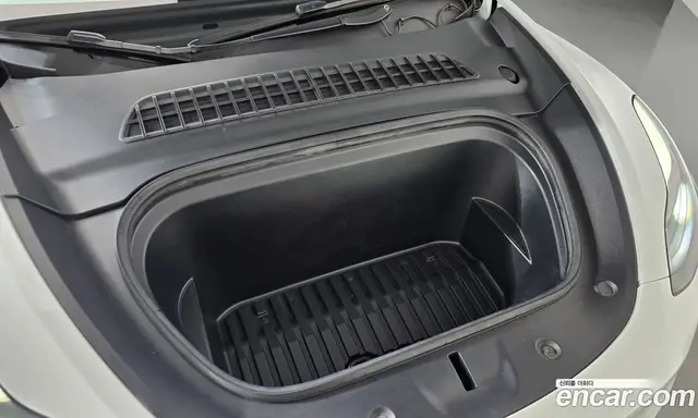 Tesla Model Y 2023 0.2 автомат (гидро), миниатюра 5
