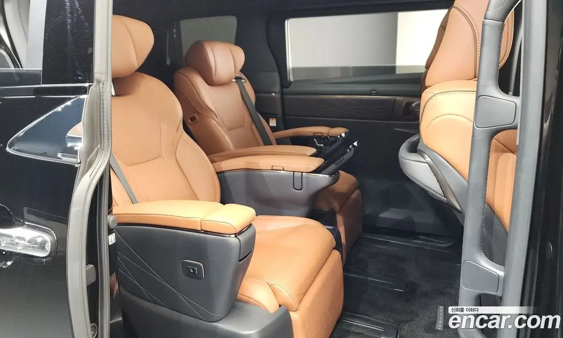Toyota Alphard 2024 2.5 автомат (гидро), фото 17 Toyota Alphard 2024 2.5 автомат (гидро), фото 17