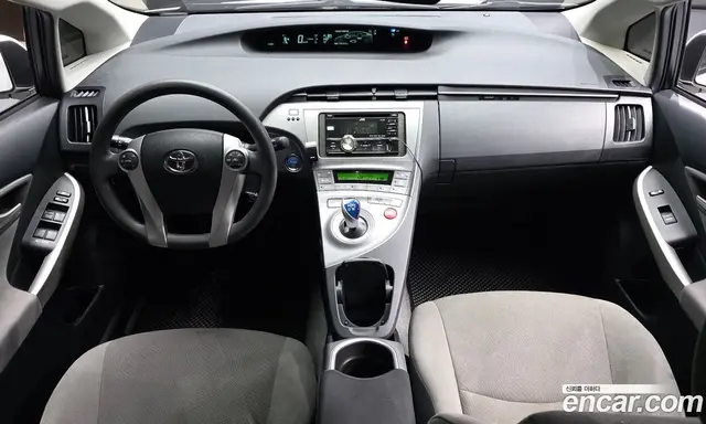 Toyota Prius 2015 1.8 автомат (гидро), миниатюра 7 Toyota Prius 2015 1.8 автомат (гидро), миниатюра 7