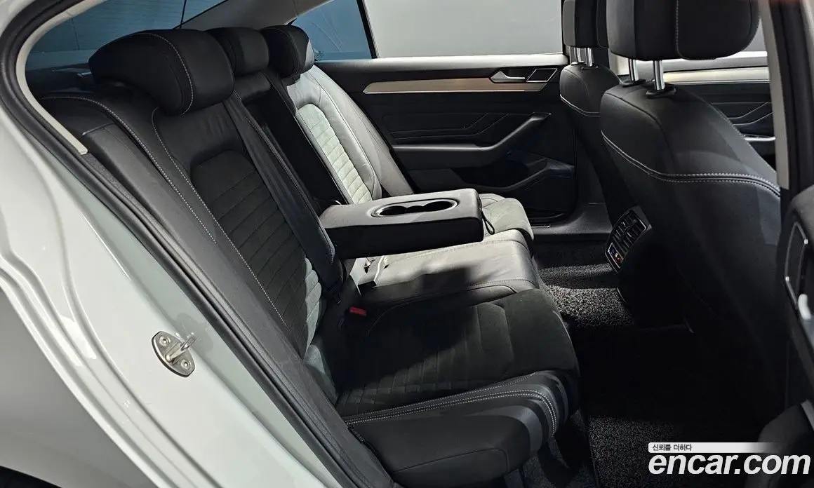 Volkswagen Passat 2022 2.0 автомат (гидро), фото 16 Volkswagen Passat 2022 2.0 автомат (гидро), фото 16