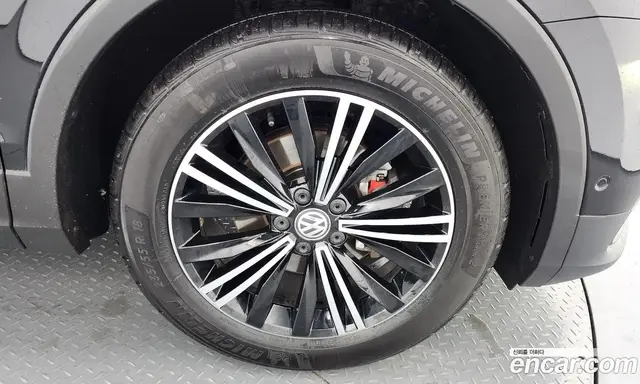 Volkswagen Tiguan 2019 2.0 автомат (гидро), миниатюра 7