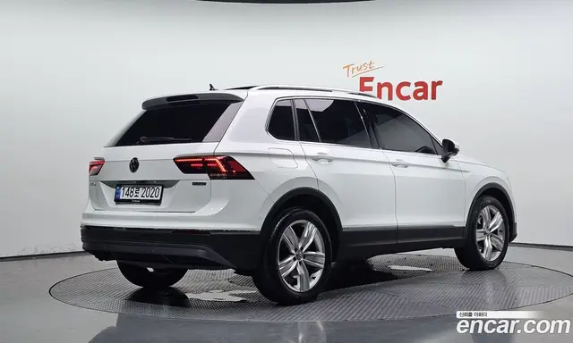 Volkswagen Tiguan 2020 2.0 автомат (гидро), миниатюра 2