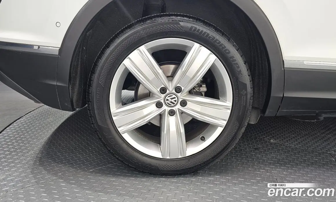 Volkswagen Tiguan 2020 2.0 автомат (гидро), фото 5