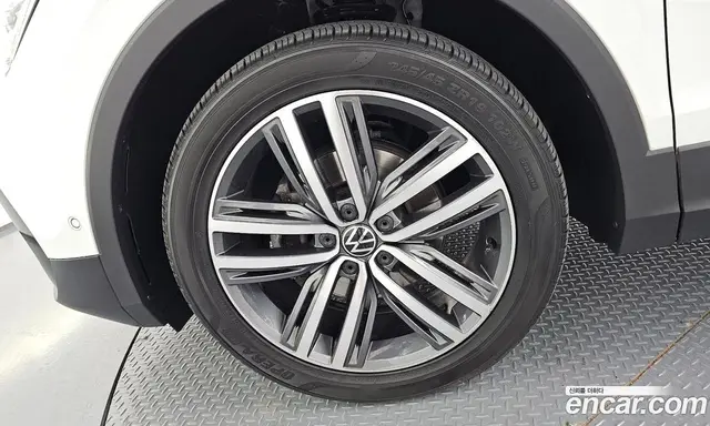 Volkswagen Tiguan 2022 2.0 автомат (гидро), миниатюра 5 Volkswagen Tiguan 2022 2.0 автомат (гидро), миниатюра 5
