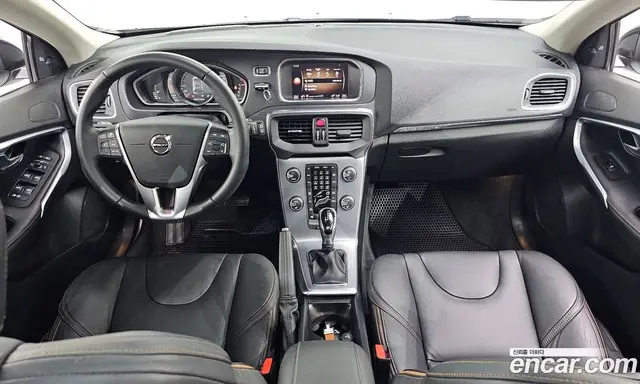 Volvo V40 2019 2.0 автомат (гидро), миниатюра 10 Volvo V40 2019 2.0 автомат (гидро), миниатюра 10
