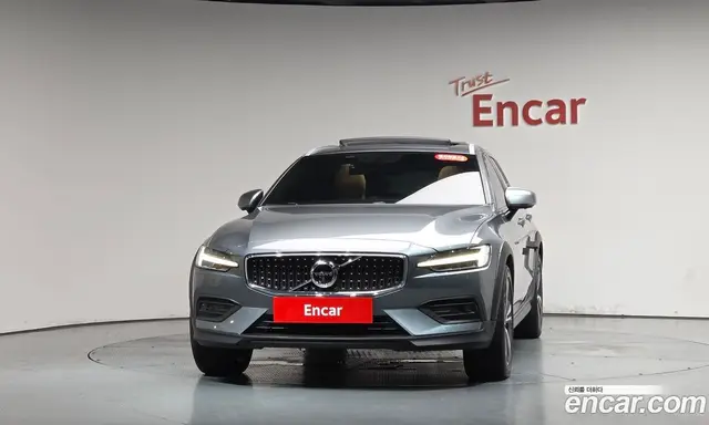 Volvo V60 2020 2.0 автомат (гидро), миниатюра 2 Volvo V60 2020 2.0 автомат (гидро), миниатюра 2