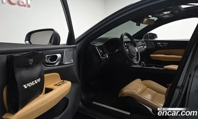 Volvo V60 2020 2.0 автомат (гидро), миниатюра 12