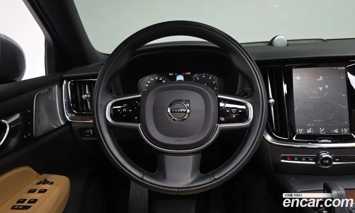 Volvo V60 2020 2.0 автомат (гидро), фото 18 Volvo V60 2020 2.0 автомат (гидро), фото 18