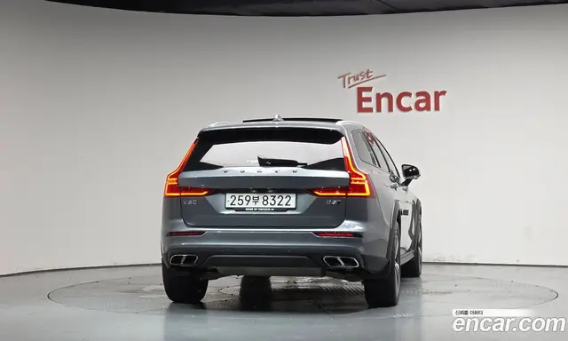 Volvo V60 2020 2.0 автомат (гидро), миниатюра 3 Volvo V60 2020 2.0 автомат (гидро), миниатюра 3