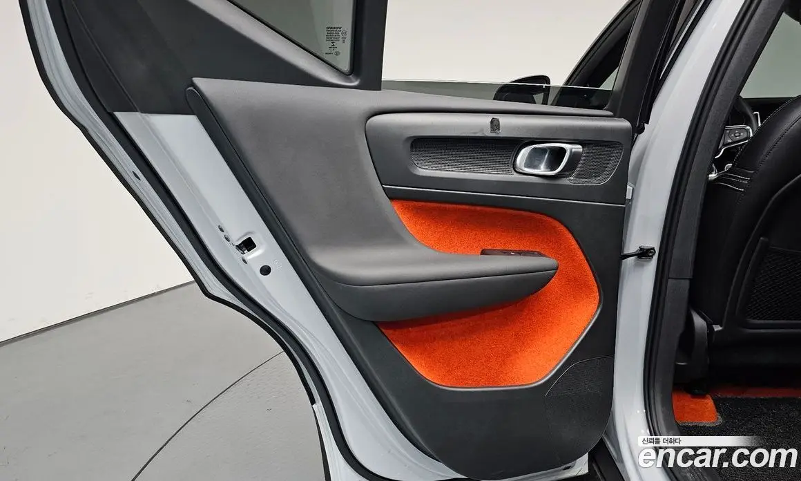Volvo XC40 2020 2.0 автомат (гидро), фото 14 Volvo XC40 2020 2.0 автомат (гидро), фото 14