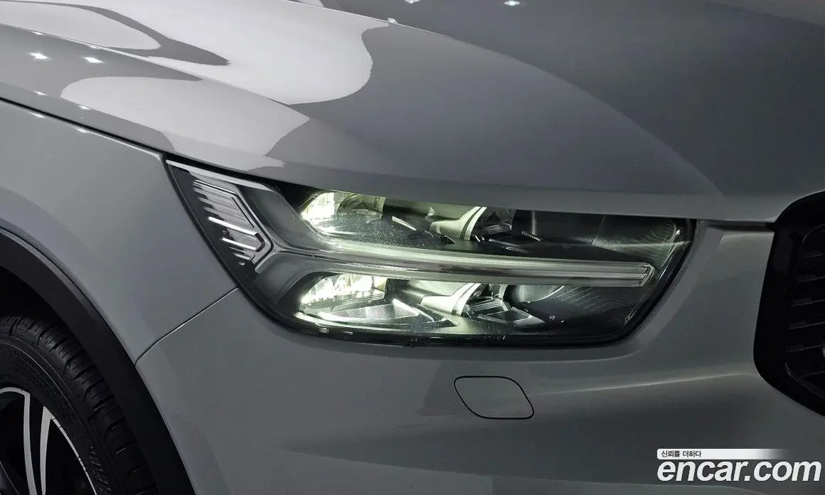 Volvo XC40 2020 2.0 автомат (гидро), фото 7 Volvo XC40 2020 2.0 автомат (гидро), фото 7