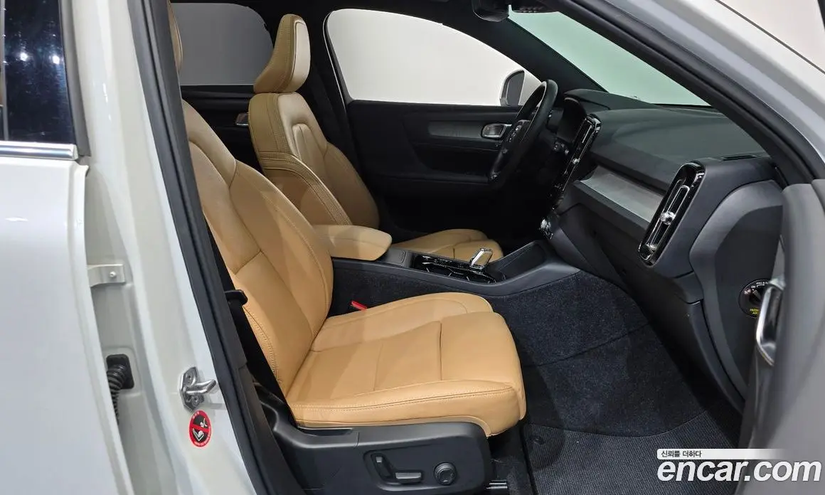 Volvo XC40 2021 2.0 автомат (гидро), фото 16 Volvo XC40 2021 2.0 автомат (гидро), фото 16