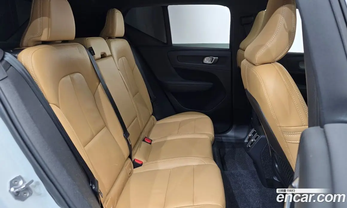 Volvo XC40 2021 2.0 автомат (гидро), фото 17 Volvo XC40 2021 2.0 автомат (гидро), фото 17