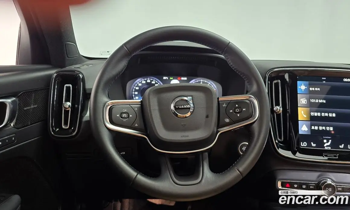 Volvo XC40 2021 2.0 автомат (гидро), фото 18 Volvo XC40 2021 2.0 автомат (гидро), фото 18