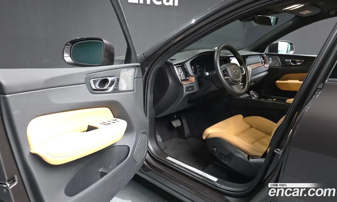 Volvo XC60 2025 2.0 автомат (гидро), фото 13 Volvo XC60 2025 2.0 автомат (гидро), фото 13