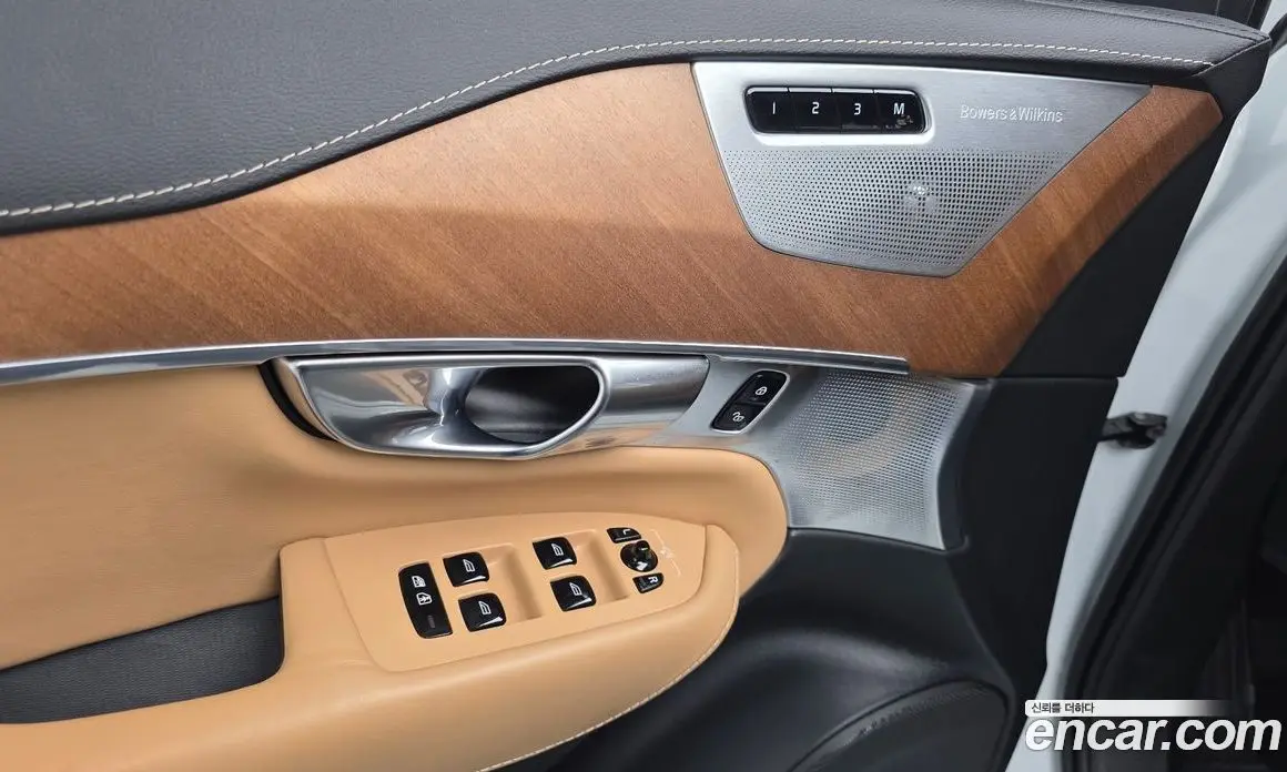 Volvo XC90 2019 2.0 автомат (гидро), фото 19