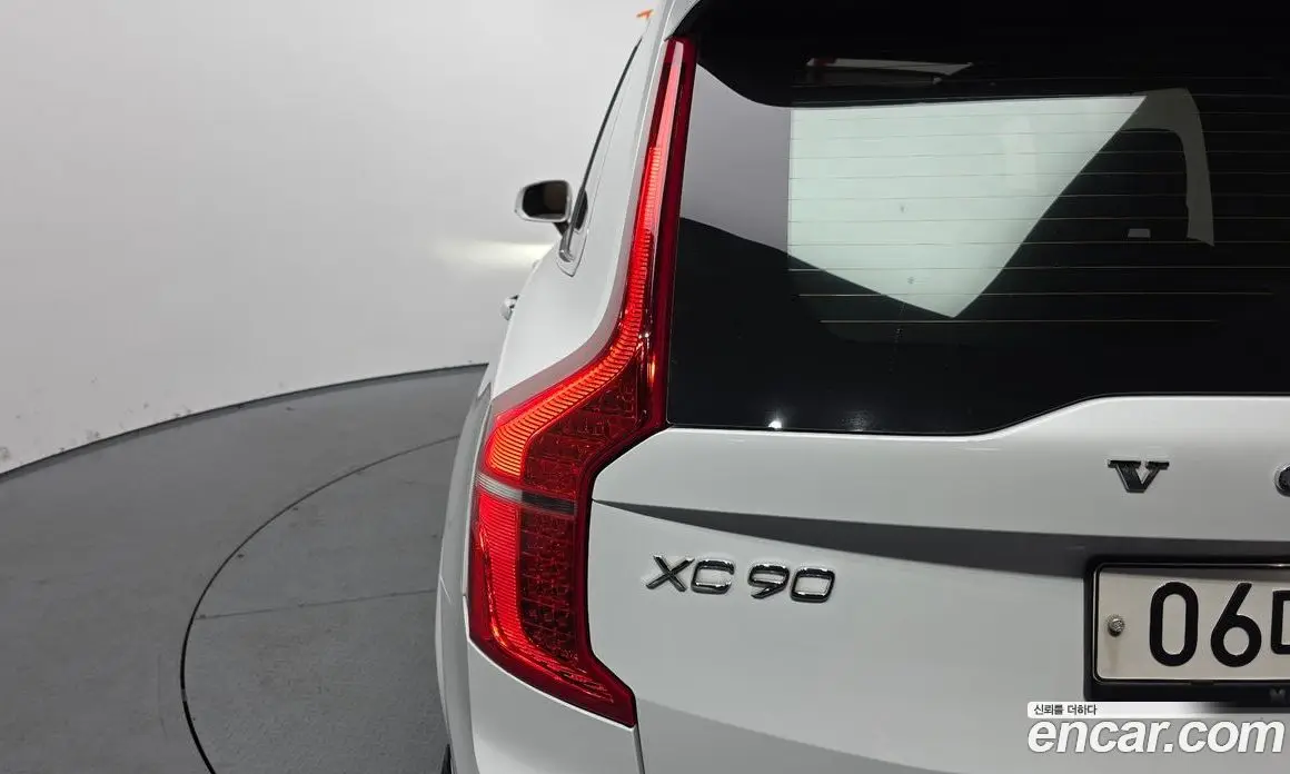 Volvo XC90 2019 2.0 автомат (гидро), фото 9