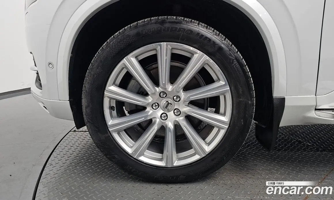 Volvo XC90 2019 2.0 автомат (гидро), фото 4 Volvo XC90 2019 2.0 автомат (гидро), фото 4