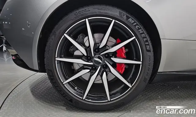 Aston Martin DB11 2023 4.0 автомат (гидро), миниатюра 7 Aston Martin DB11 2023 4.0 автомат (гидро), миниатюра 7