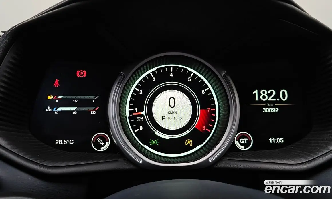 Aston Martin DB11 2023 4.0 автомат (гидро), фото 9 Aston Martin DB11 2023 4.0 автомат (гидро), фото 9