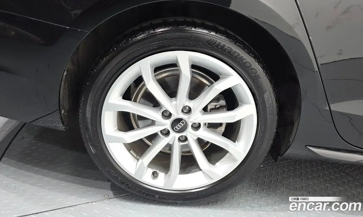 Audi A4 2023 2.0 автомат (гидро), фото 5 Audi A4 2023 2.0 автомат (гидро), фото 5