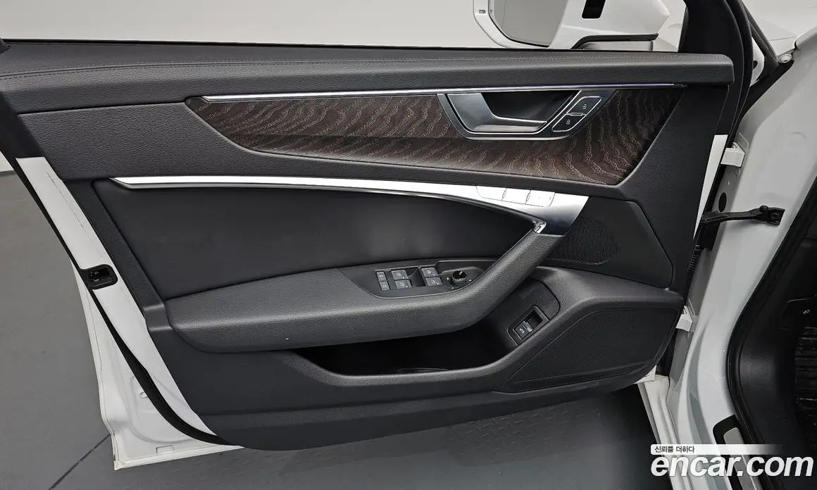 Audi A6 2021 2.0 автомат (гидро), фото 13