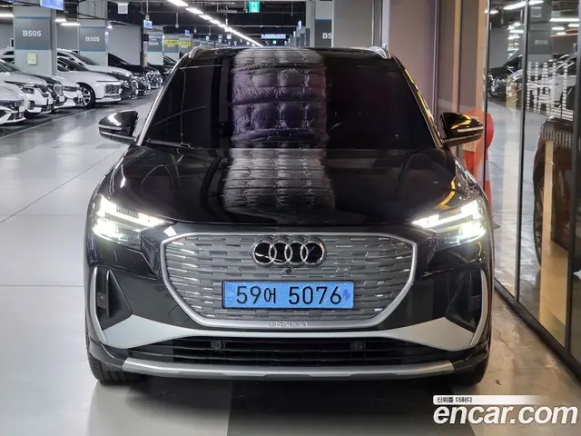 Audi Q4 e-tron 2026 автомат (гидро), миниатюра 4